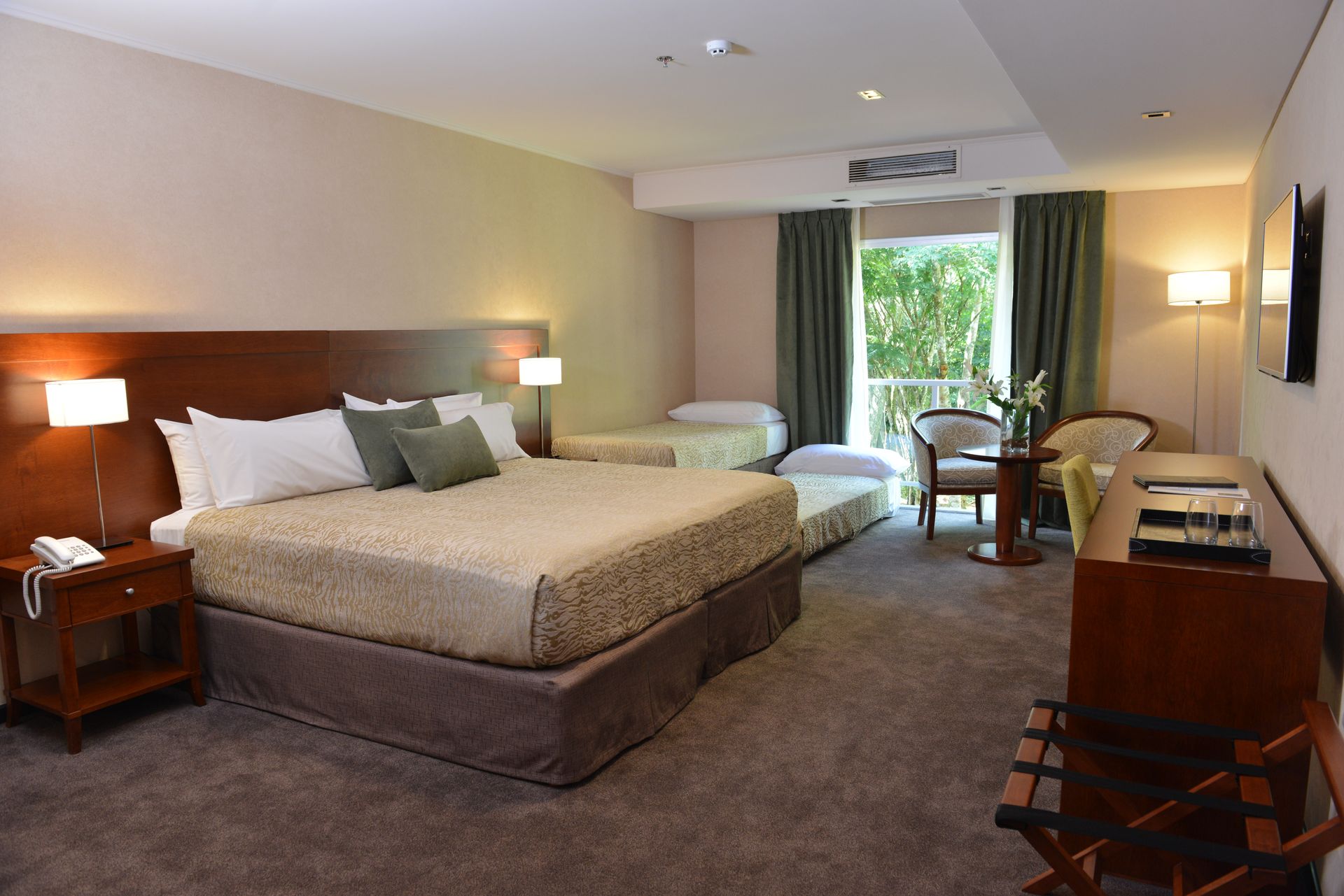 Quarto Senior Family