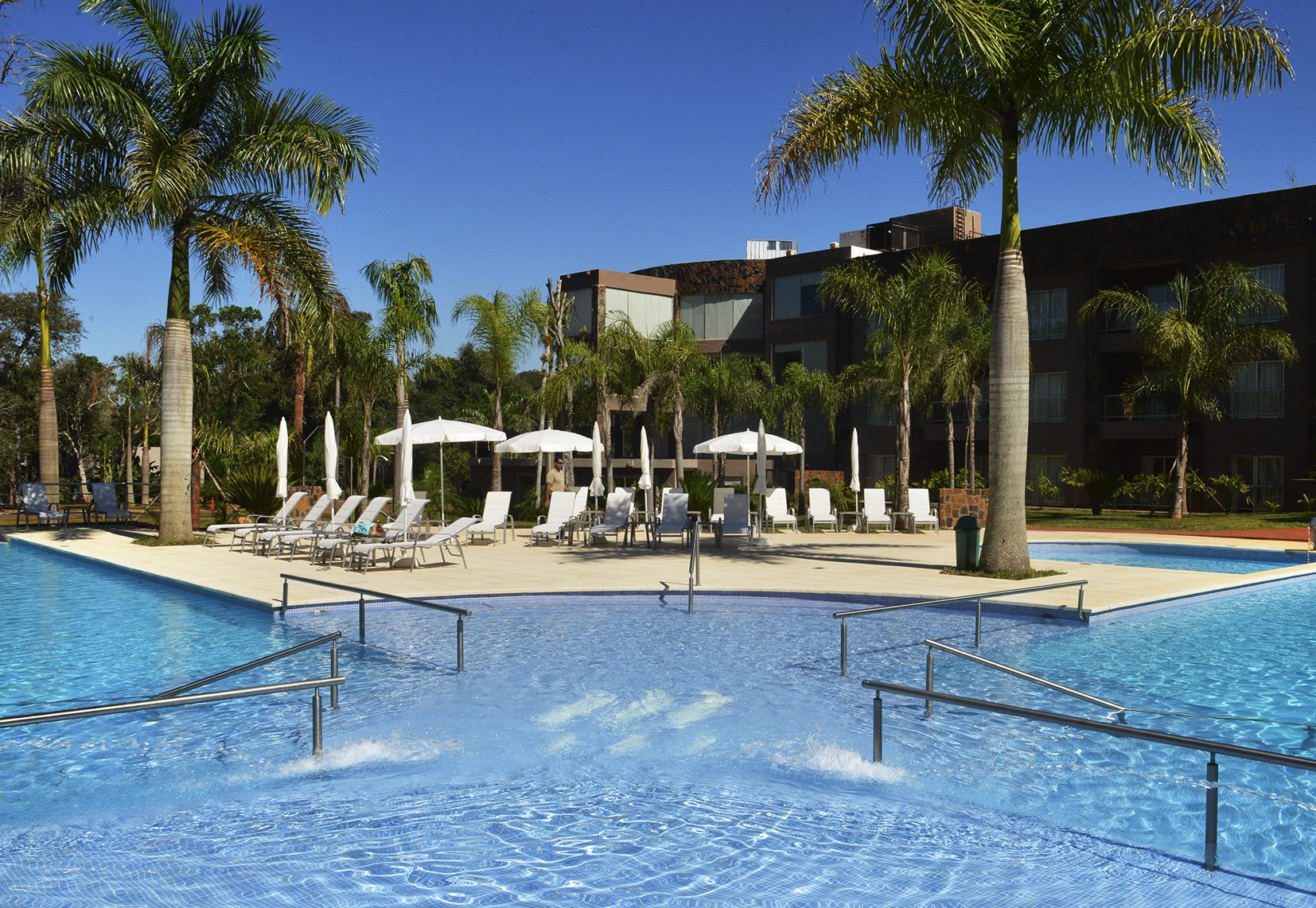 Piscina ao ar livre — Falls Iguazú